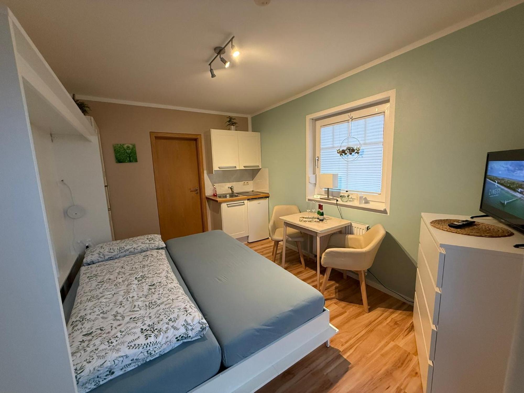 Ferienzimmer/wohnung Am Kurstrand, Wlan Apartment Zingst